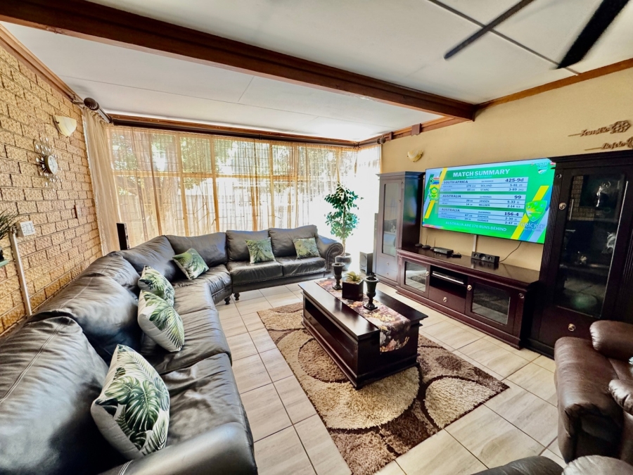 4 Bedroom Property for Sale in Die Bult North West